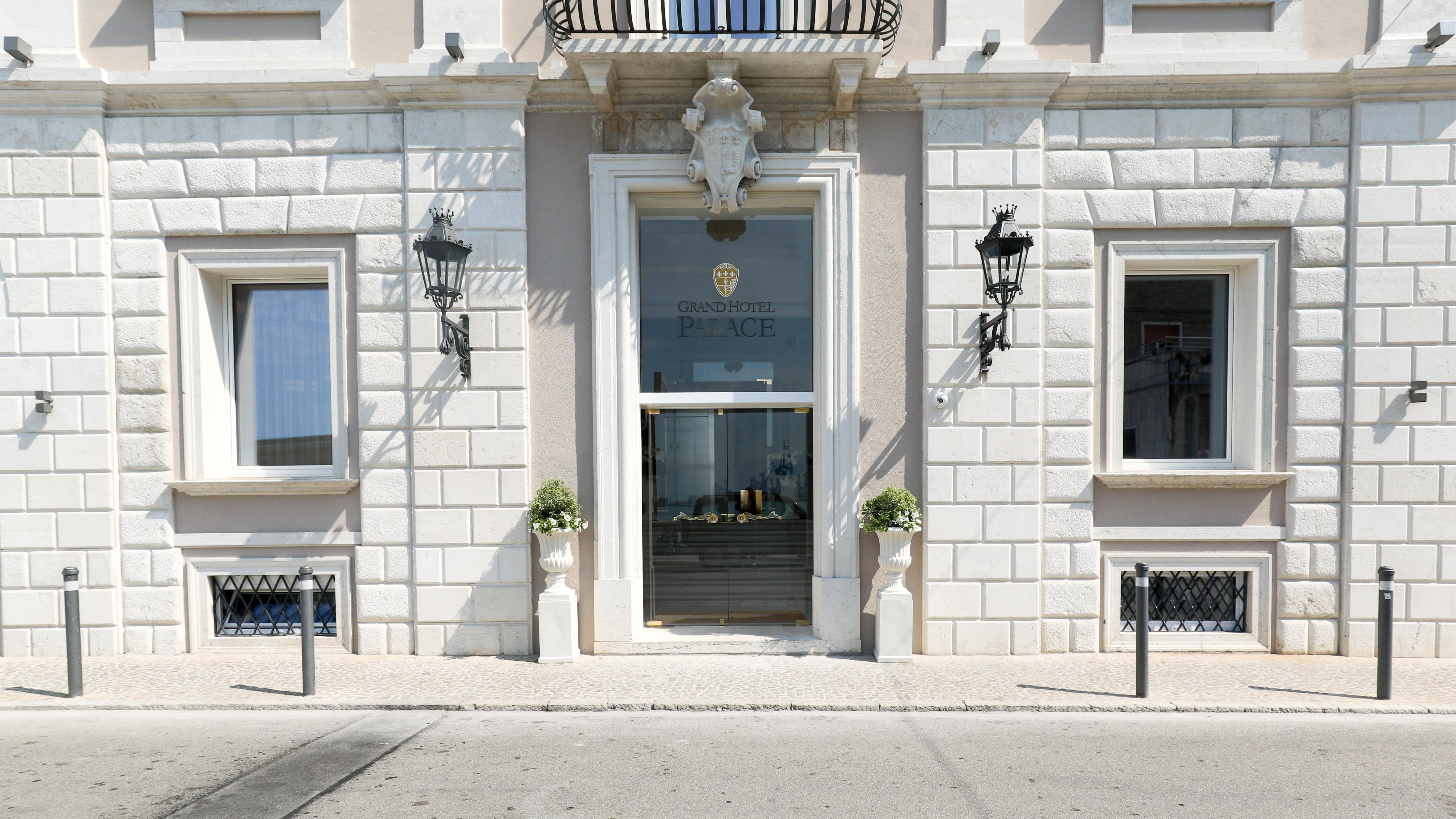 Grand Hotel Palace Ancona Exteriör bild